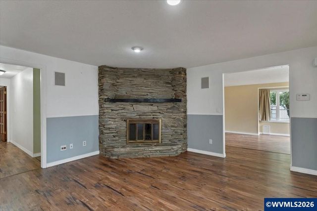 2095 Popcorn Ct NW, Salem, OR 97304