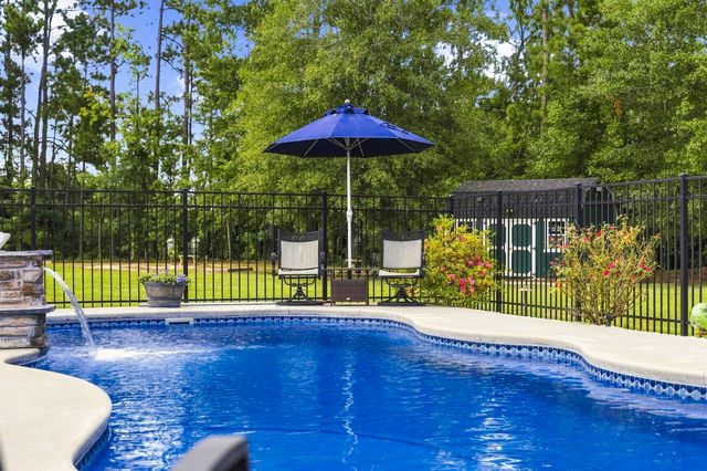 154 Clearwind Ct., Galivants Ferry, SC 29544