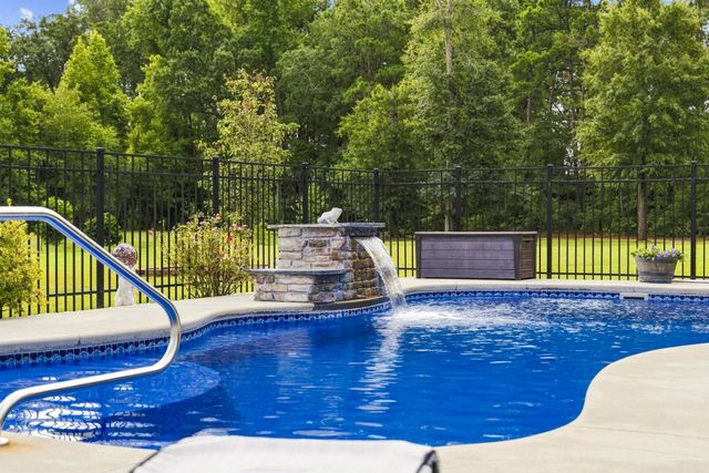 154 Clearwind Ct., Galivants Ferry, SC 29544