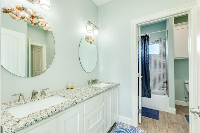 22224 Kennedy Drive, Galveston, TX 77554