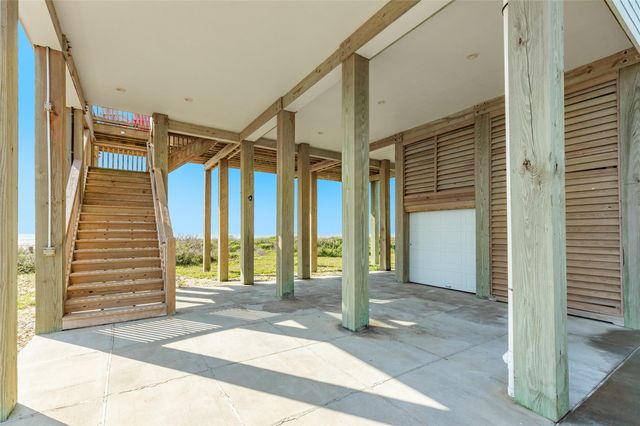 22224 Kennedy Drive, Galveston, TX 77554