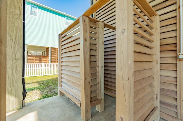 22224 Kennedy Drive, Galveston, TX 77554