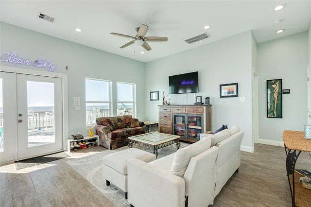 22224 Kennedy Drive, Galveston, TX 77554