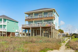 22224 Kennedy Drive, Galveston, TX 77554