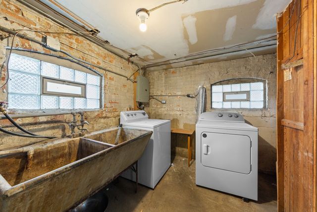 8142 S Yates Boulevard, Chicago, IL 60617