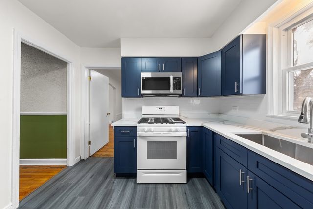 8142 S Yates Boulevard, Chicago, IL 60617