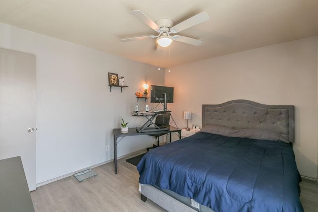 5750 Phoenix Drive 22, Dallas, TX 75231