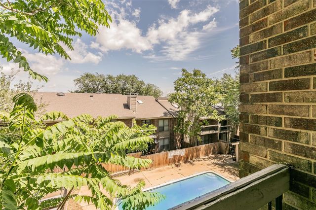 5750 Phoenix Drive 22, Dallas, TX 75231