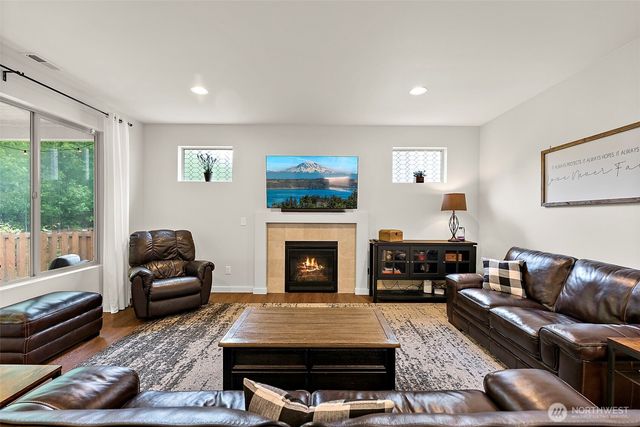 386 Partlon Street, Buckley, WA 98321