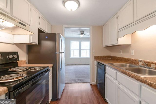 5633 Executive Way, Norcross, GA 30071