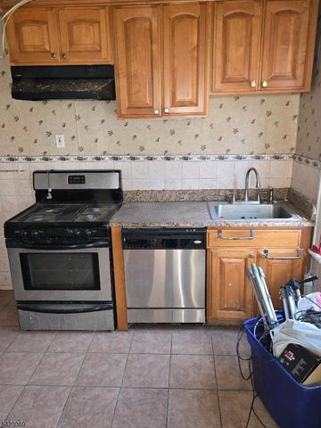 100 Coolidge St, Irvington Twp., NJ 07111