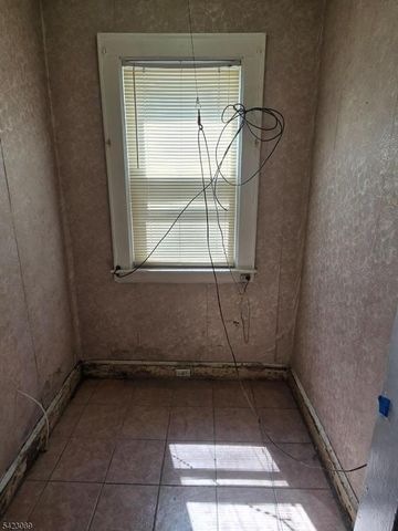 100 Coolidge St, Irvington Twp., NJ 07111