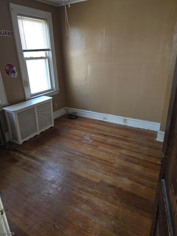 100 Coolidge St, Irvington Twp., NJ 07111