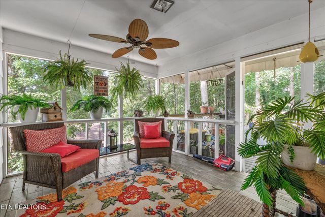 705 Villa Crest Drive, Knoxville, TN 37923