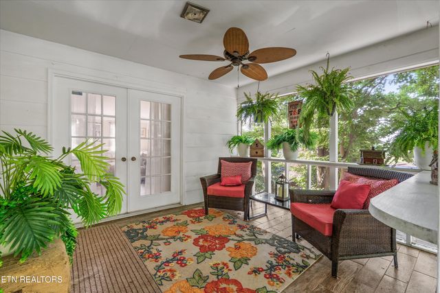 705 Villa Crest Drive, Knoxville, TN 37923