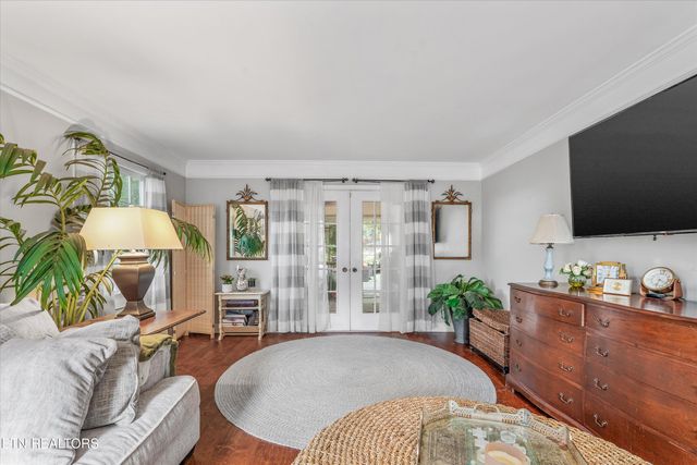 705 Villa Crest Drive, Knoxville, TN 37923