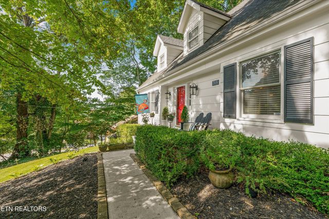 705 Villa Crest Drive, Knoxville, TN 37923