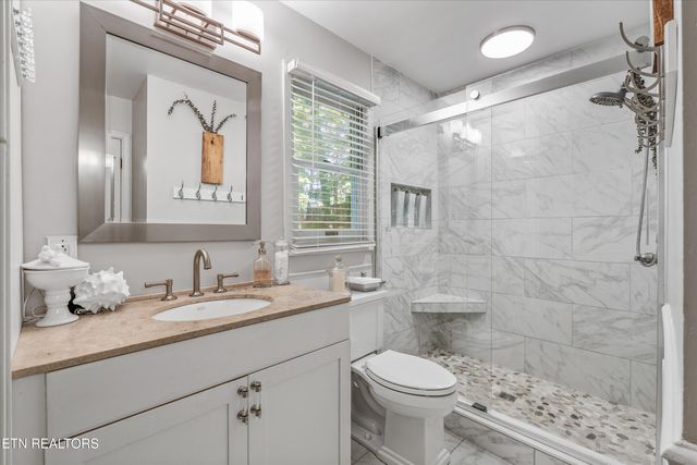 705 Villa Crest Drive, Knoxville, TN 37923
