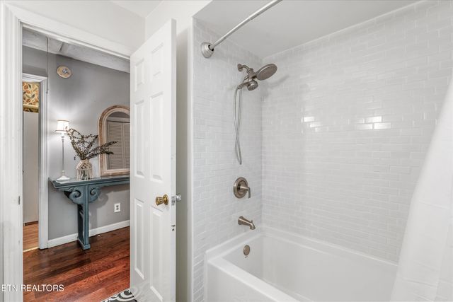 705 Villa Crest Drive, Knoxville, TN 37923
