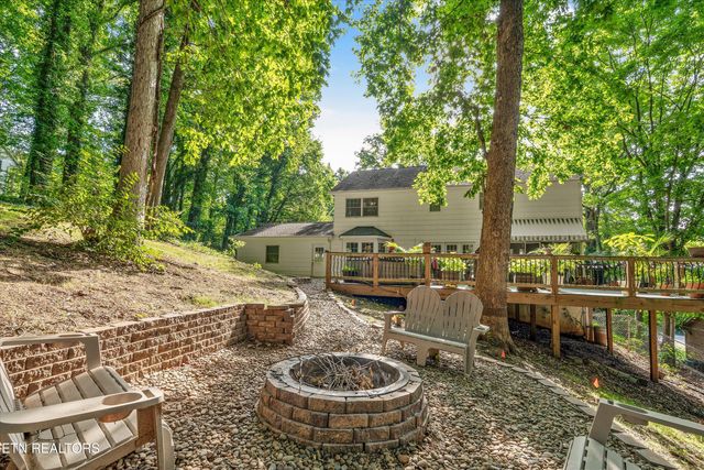 705 Villa Crest Drive, Knoxville, TN 37923