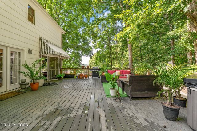 705 Villa Crest Drive, Knoxville, TN 37923