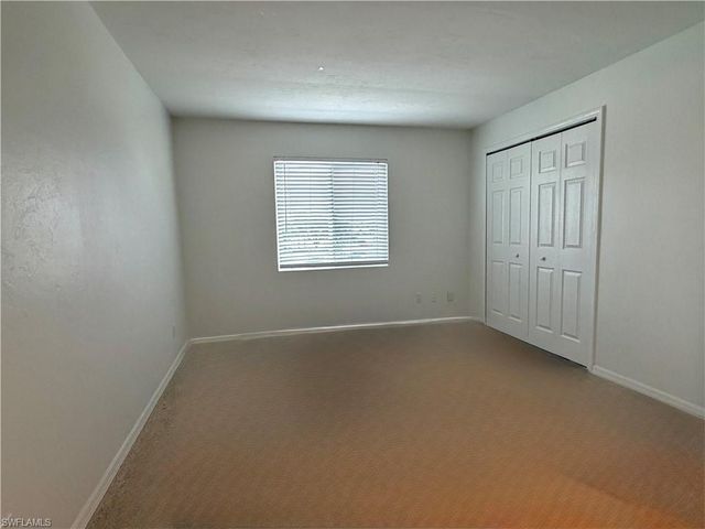 1001 Foxfire LN # 301, Naples, FL 34104