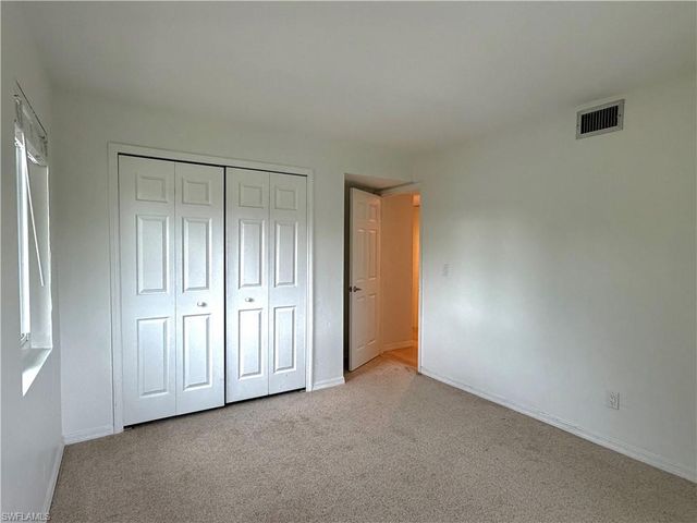 1001 Foxfire LN # 301, Naples, FL 34104