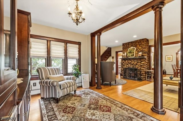 71 Cherry Ln, Ramsey Boro, NJ 07446