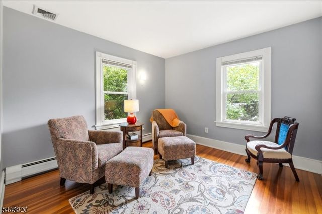 71 Cherry Ln, Ramsey Boro, NJ 07446