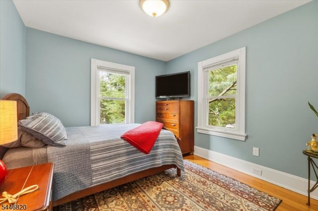 71 Cherry Ln, Ramsey Boro, NJ 07446