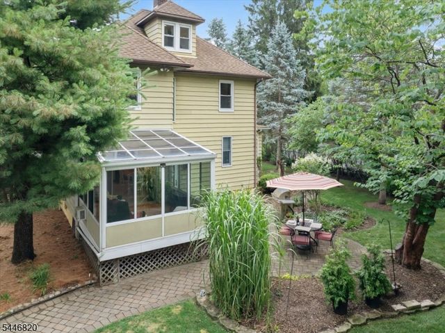 71 Cherry Ln, Ramsey Boro, NJ 07446