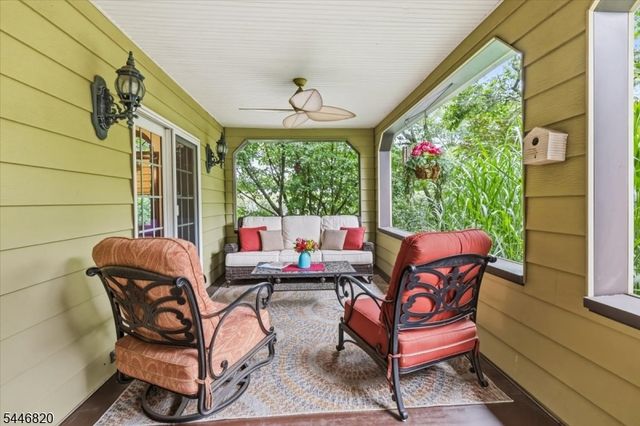 71 Cherry Ln, Ramsey Boro, NJ 07446