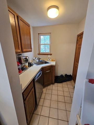 101 Summer St 1, Watertown, MA 02472