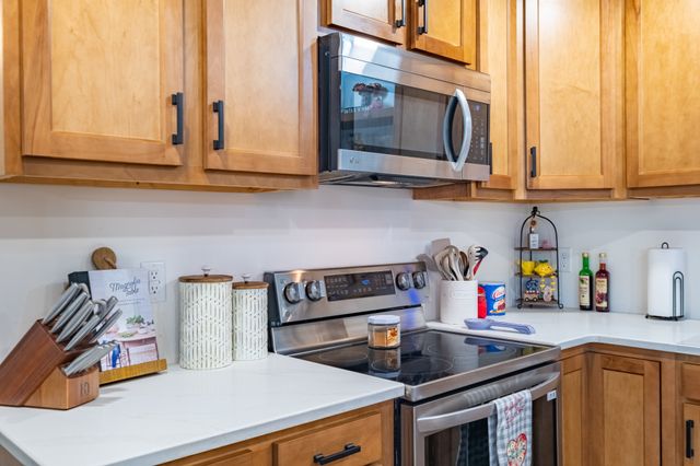 22 Oak Dr, Tracy City, TN 37387