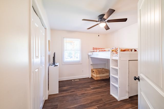 22 Oak Dr, Tracy City, TN 37387