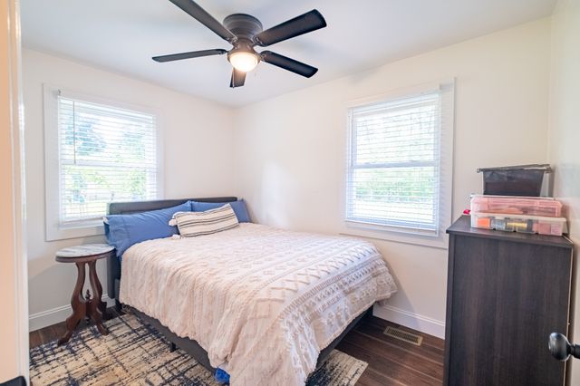 22 Oak Dr, Tracy City, TN 37387