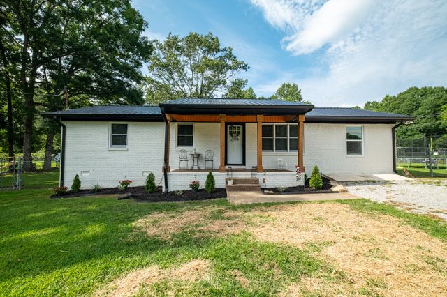 22 Oak Dr, Tracy City, TN 37387