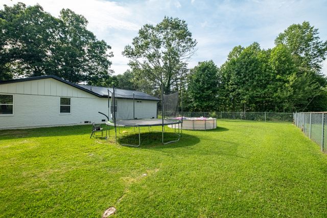 22 Oak Dr, Tracy City, TN 37387