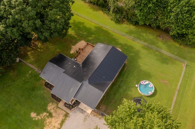 22 Oak Dr, Tracy City, TN 37387