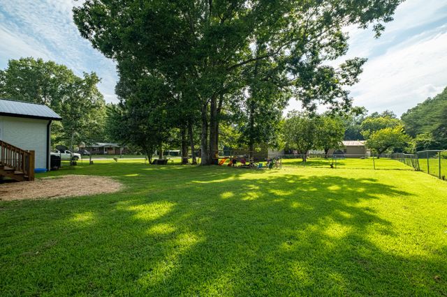 22 Oak Dr, Tracy City, TN 37387