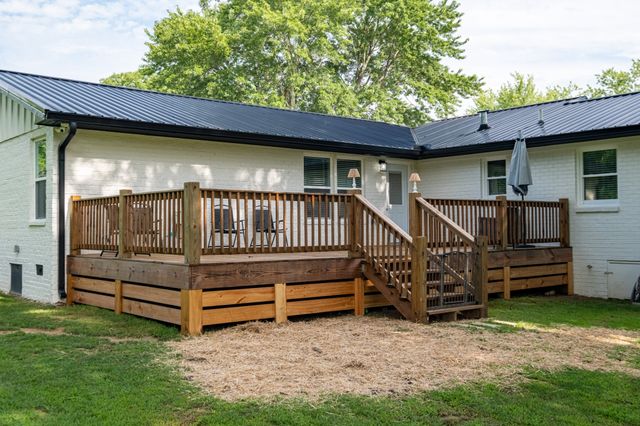 22 Oak Dr, Tracy City, TN 37387