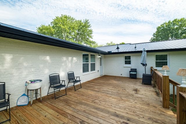 22 Oak Dr, Tracy City, TN 37387
