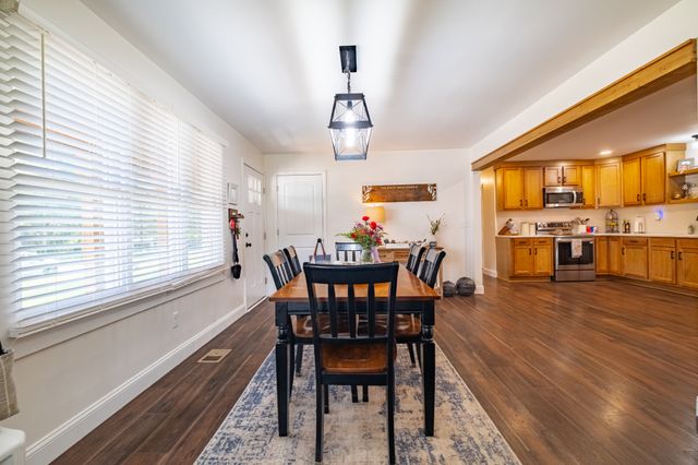22 Oak Dr, Tracy City, TN 37387