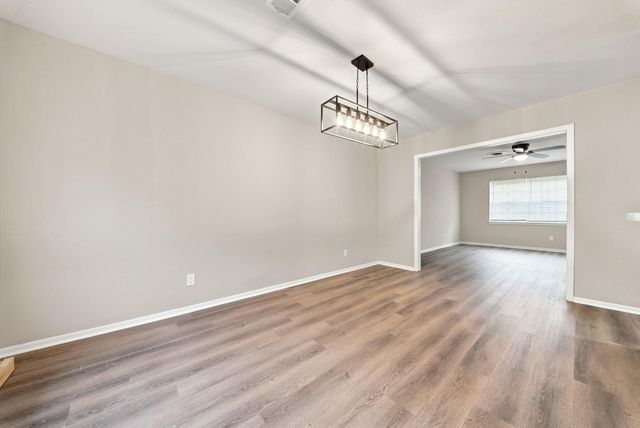 5806 Clarewood Drive A, Houston, TX 77081