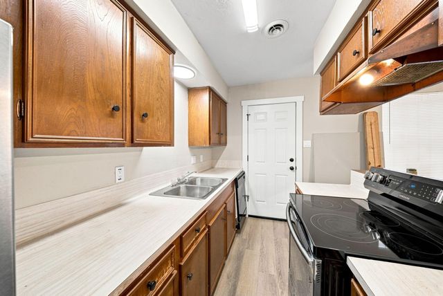 5806 Clarewood Drive A, Houston, TX 77081