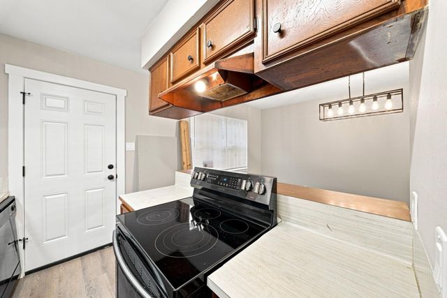 5806 Clarewood Drive A, Houston, TX 77081
