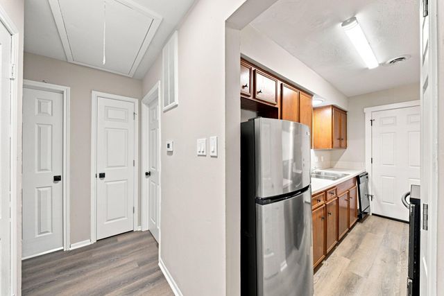 5806 Clarewood Drive A, Houston, TX 77081