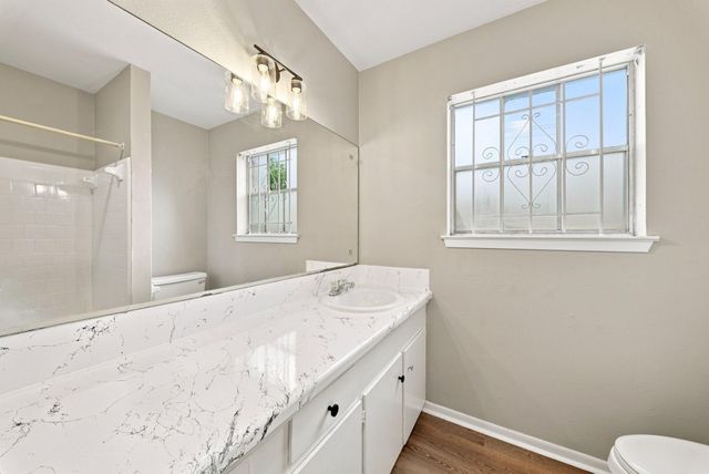 5806 Clarewood Drive A, Houston, TX 77081