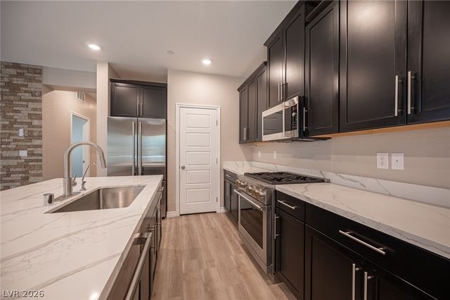 600 North Carriage Hill Drive 1053, Las Vegas, NV 89138