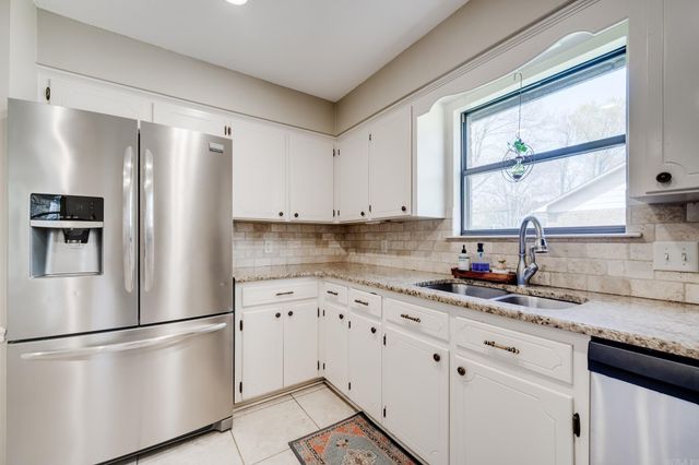 104 Country Club Road, Conway, AR 72034